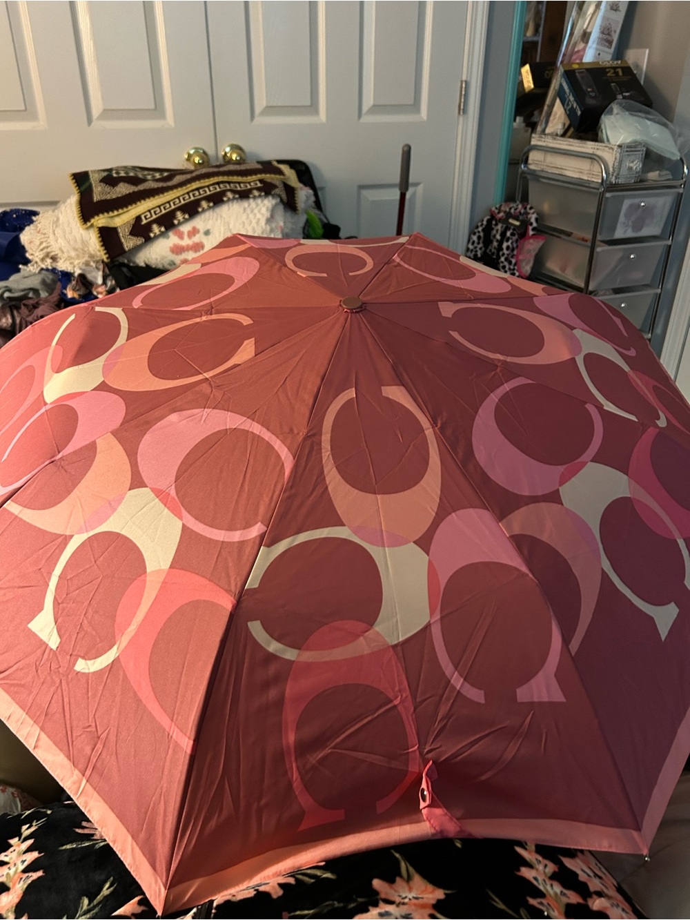 Coach Pink and Cream Signature Circle Compact Umbrella